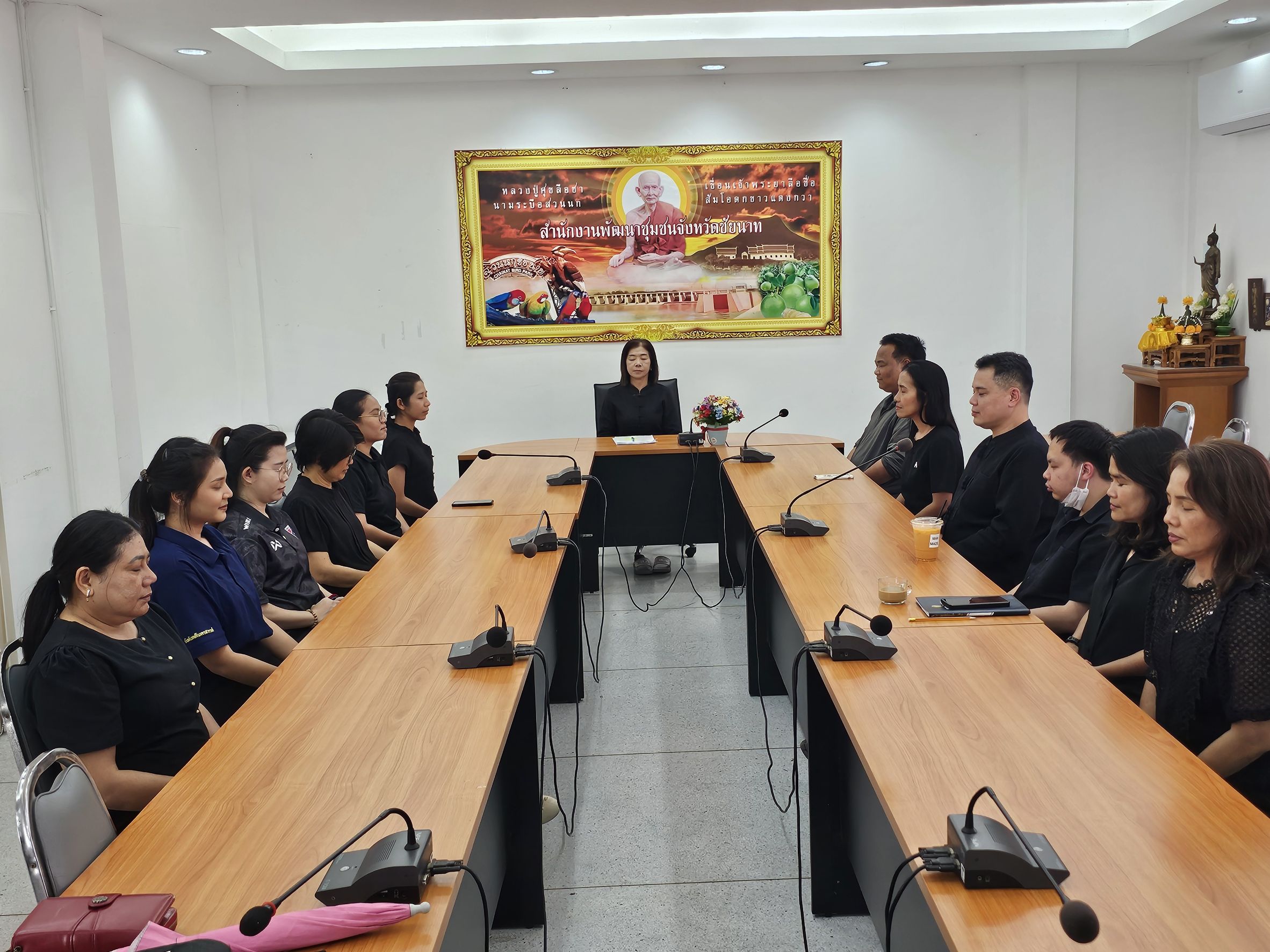  🕊📌พช.ชัยนาท ร่วมพิธี จริญพระพุทธมนต์ เจริญจิตตภาวนา ผ่านสื่ออิเล็กทรอนิกส์ออนไลน์ ระบบ Zoom Meeting/Facebook และการจัดกิจกรรม “รวมพลังสร้างสัปปายะสู่วัดด้วยวิถี 5 ส” (Big Cleaning Day)