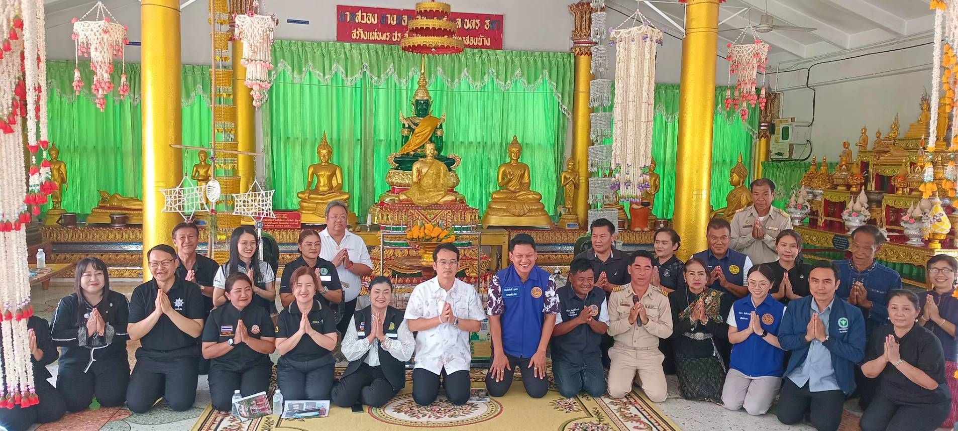 🕊📌ผู้ว่าฯ ชัยนาท นำคณะลงพื้นที่อำเภอหนองมะโมง ติดตามการพัฒนาชุมชน เยี่ยมชมแหล่งเรียนรู้เศรษฐกิจพอเพียง กลุ่มอาชีพ และศาสนสถานสำคัญของชุมชน