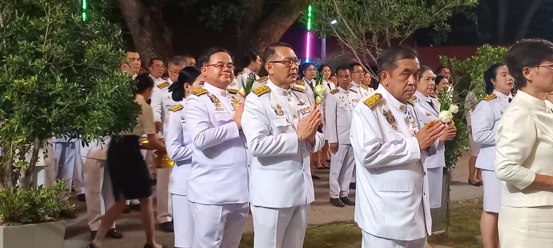 🕊📌พช.ชัยนาท ร่วมพิธีเชิญ “พุ่มดอกบัวประดิษฐ์พระราชทาน” ถวายสักการะพระศรีมหาโพธิทศมราชบพิตร เนื่องในวันวิสาขบูชา ประจำปี 2569