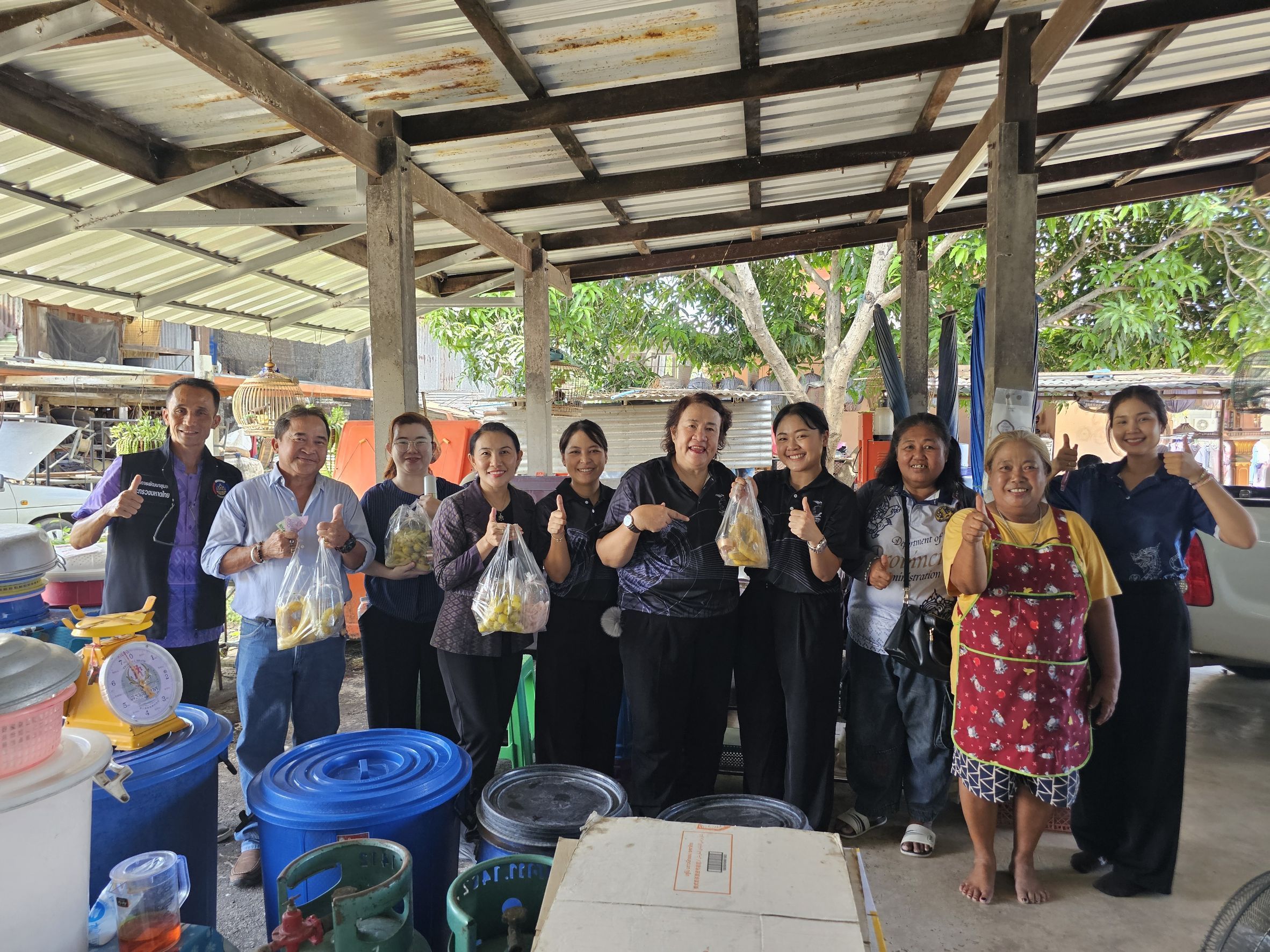 🕊️📌 พช.ชัยนาท ลงพื้นที่ติดตามและสนับสนุนการบริหารกองทุนพัฒนาบทบาทสตรี เสริมสร้างความเข้มแข็งองค์กรสตรี ขับเคลื่อนเศรษฐกิจฐานรากอย่างยั่งยืน