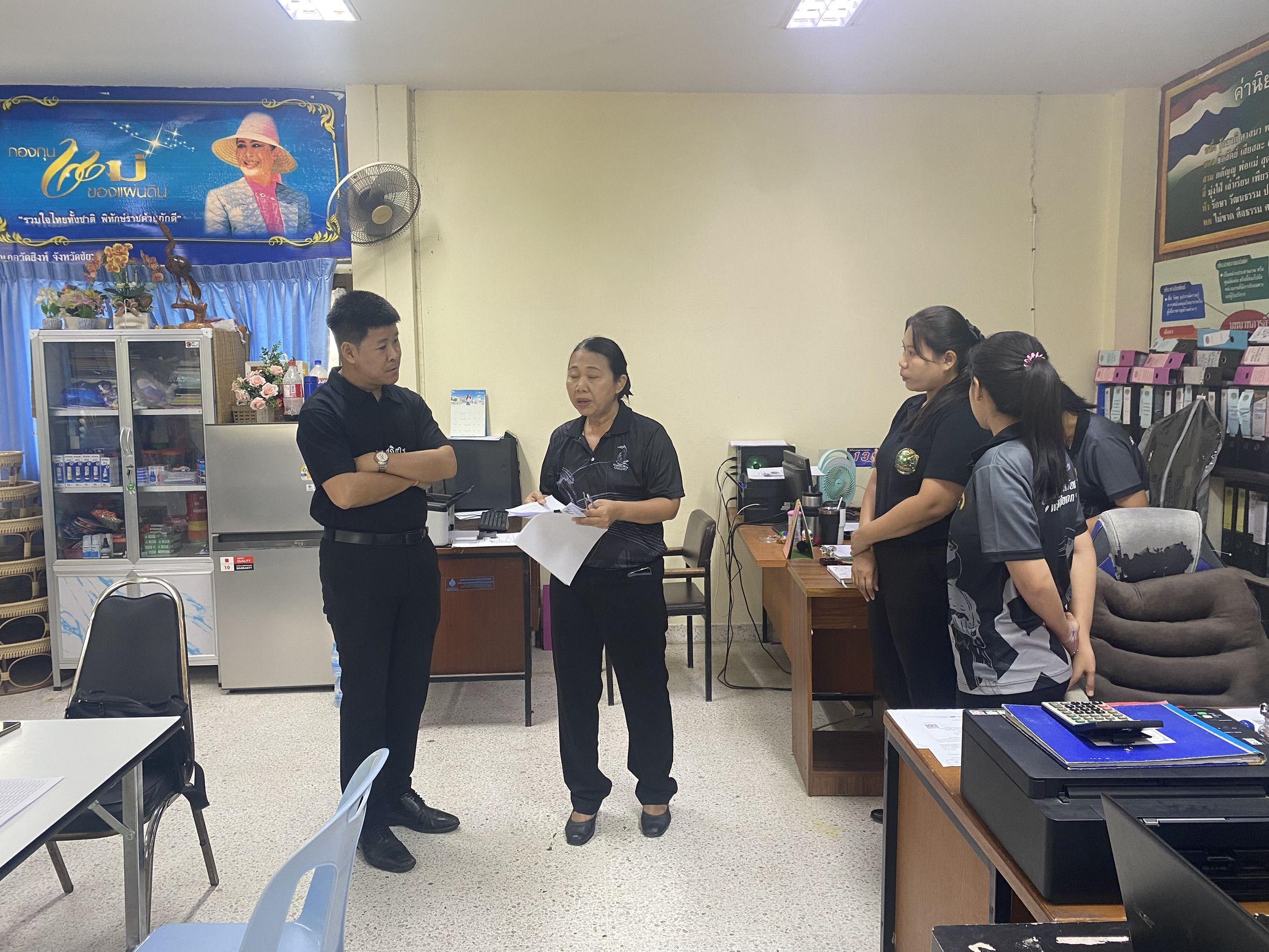 🕊️📌 พช.ชัยนาท ลงพื้นที่เชิงรุกเตรียมความพร้อมการไกล่เกลี่ยข้อพิพาทกองทุนพัฒนาบทบาทสตรี ตั้ง 4 ชุดปฏิบัติการ มุ่งสร้างความเป็นธรรม ฟื้นฟูวินัยทางการเงิน เสริมความเข้มแข็งกองทุนสตรีอย่างยั่งยืน